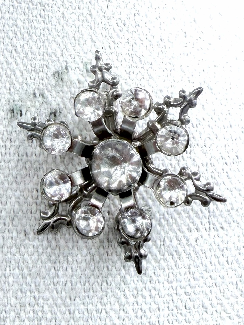 Vintage Mid-Century Modern Atomic Starburst Silver-Tone Snowflake Holiday Brooch